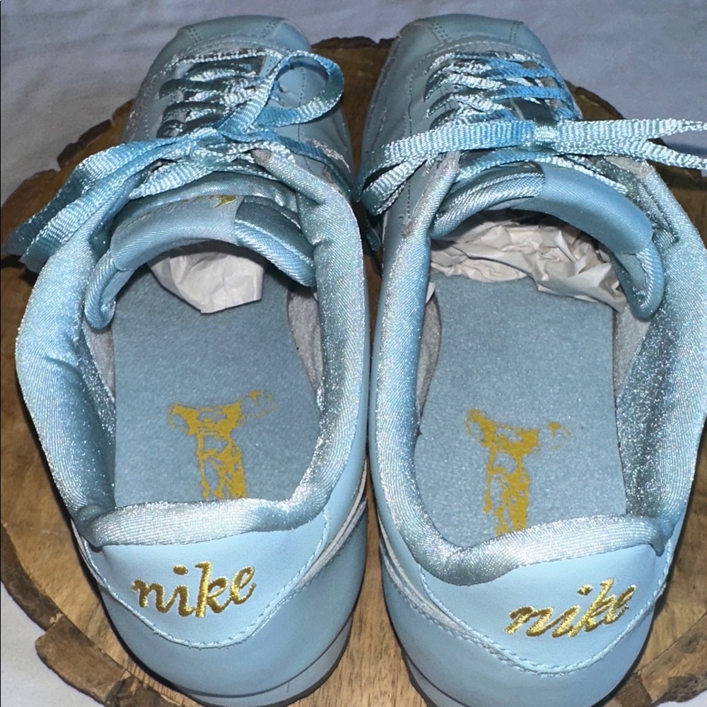 Nike *NWOB* Women's Classic Cortez Ocean Bliss Feather Sneakers - Picture 10 of 12